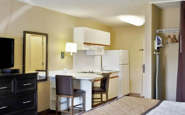 photo 3 of Auburn Hills Extended Stay Inn