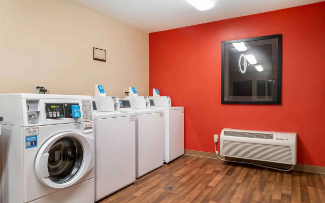 photo 3 of Extended Stay America Select Suites Detroit Sterling Heights