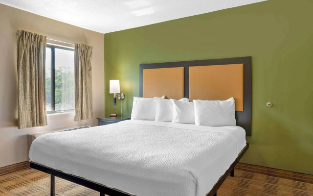 photo 3 of Extended Stay America Suites Indianapolis Northwest I465