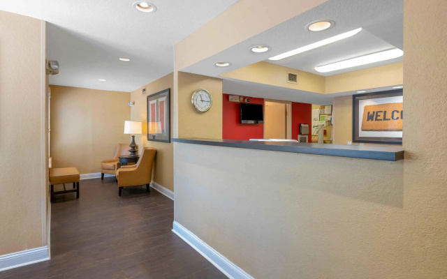 photo 2 of Extended Stay America Select Suites - Jacksonville - Baymeadows