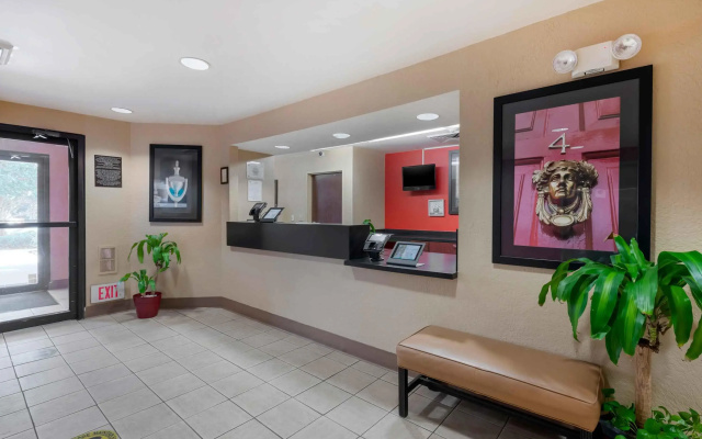 photo 2 of Extended Stay America Select Suites - Jacksonville - Lenoir Avenue East