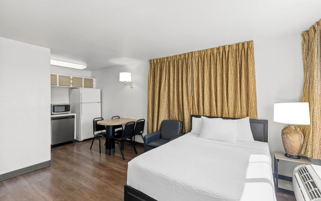 photo 4 of MainStay Suites Las Vegas Flamingo