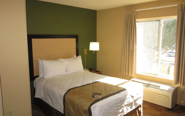 photo 4 of Extended Stay America Suites - Los Angeles - South