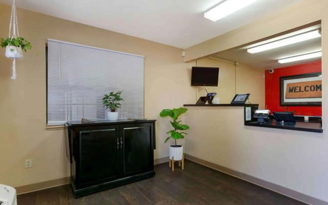 photo 2 of Extended Stay America Select Suites Phoenix Scottsdale North