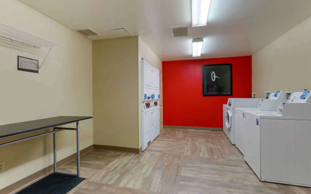 photo 3 of Extended Stay America Select Suites Phoenix Scottsdale North
