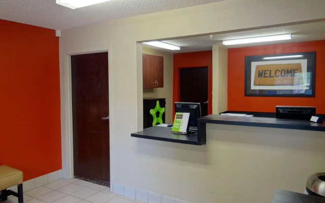 photo 3 of Extended Stay America Select Suites Raleigh RDU Airport