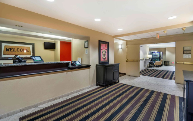 photo 2 of Extended Stay America Suites Seattle Bothell Canyon Park