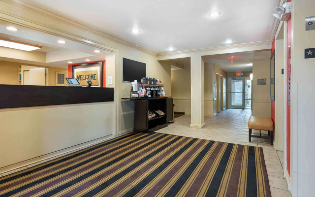 photo 2 of Extended Stay America Suites Newark Woodbridge
