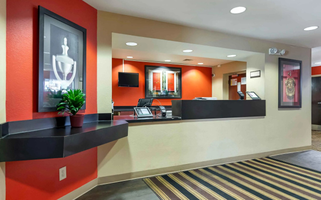 photo 2 of Extended Stay America Suites Chicago Skokie