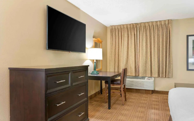 photo 5 of Extended Stay America Chicago Schaumburg Convention Center