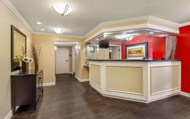 photo 2 of Extended Stay America Chicago Vernon Hills Lincolnshire