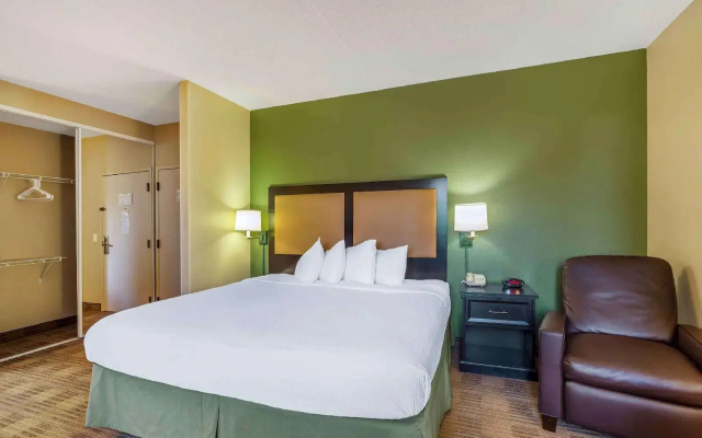 photo 4 of Extended Stay America Chicago Vernon Hills Lincolnshire