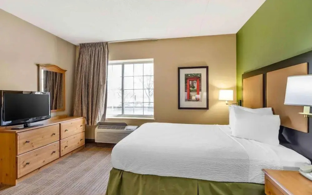 photo 5 of Studio 6 Extended Stay Chicago Vernon Hills Lincolnshire Il