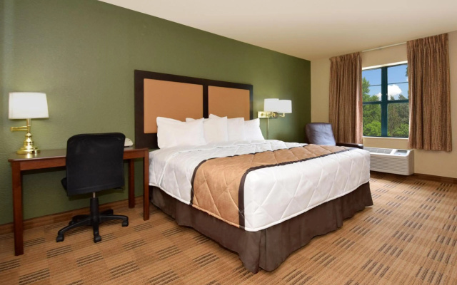 photo 3 of Studio 6 Extended Stay Fairfield, OH - Cincinnati