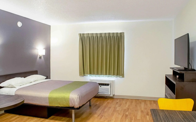 photo 3 of Studio Lodge Springdale Cincinnati
