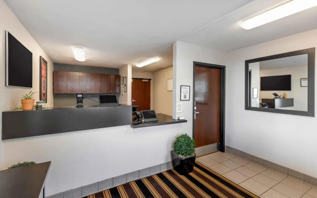 photo 2 of Extended Stay America Select Suites Denver Lakewood South