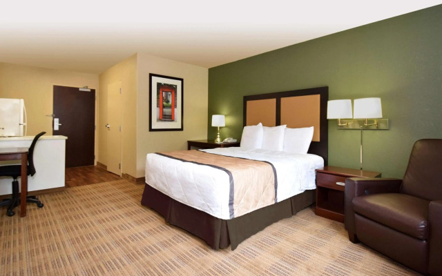 photo 3 of Extended Stay America Suites Elizabeth Newark Airport