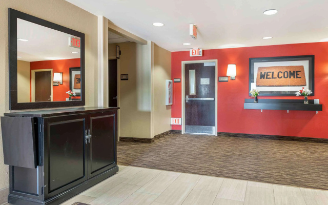 photo 3 of Extended Stay America Suites Indianapolis Airport