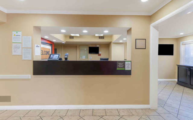 photo 2 of Extended Stay America Suites Los Angeles Torrance Del Amo Ci