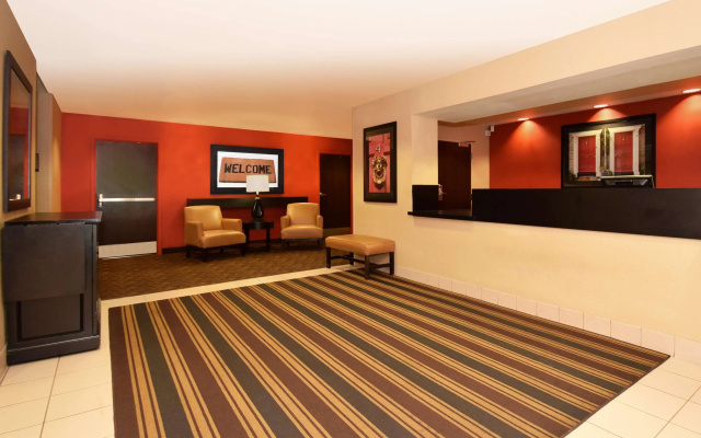 photo 2 of Extended Stay America Suites - Los Angeles - Woodland Hills