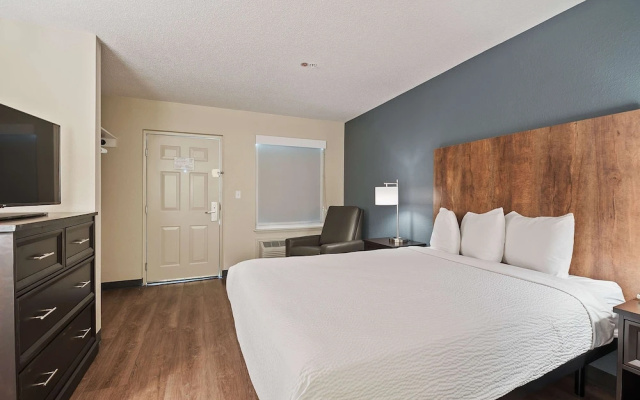photo 3 of Extended Stay America Miami Airport Blue Lagoon
