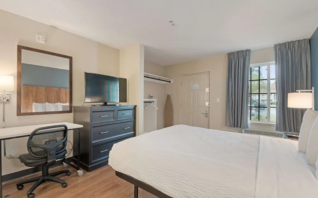 photo 4 of Extended Stay America Miami Airport Blue Lagoon