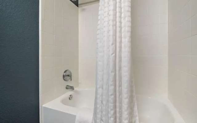 photo 5 of Extended Stay America Miami Airport Blue Lagoon