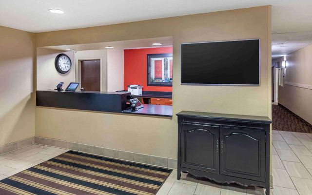 photo 3 of Extended Stay America Select Suites - Milwaukee - Wauwatosa
