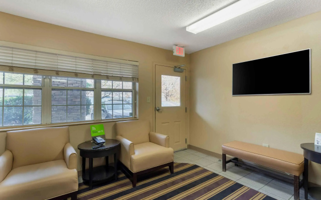 photo 3 of Extended Stay America Select Suites Nashville Airport