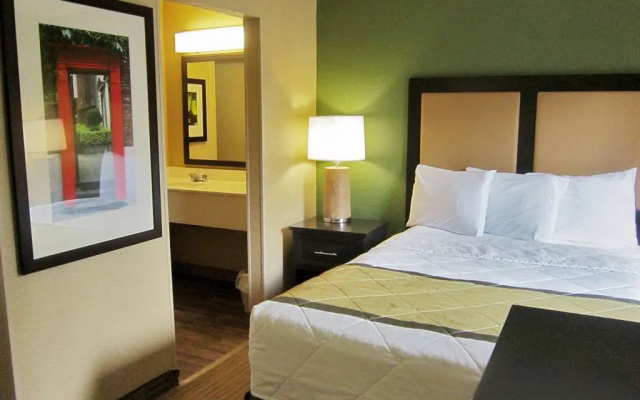photo 2 of Extended Stay America Oakland Alameda Airport