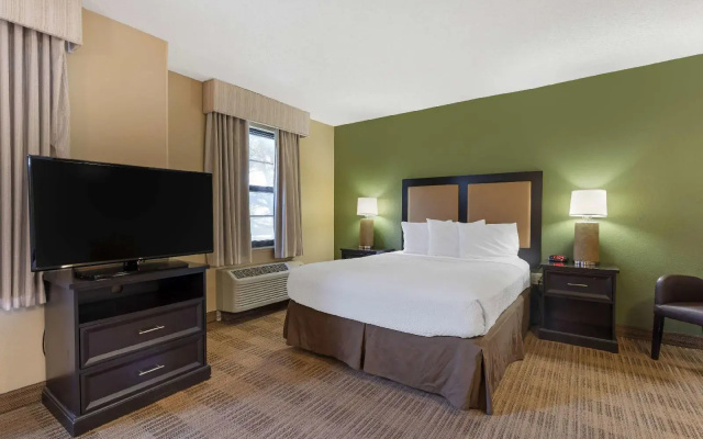 photo 2 of Extended Stay America Oakland Alameda Airport