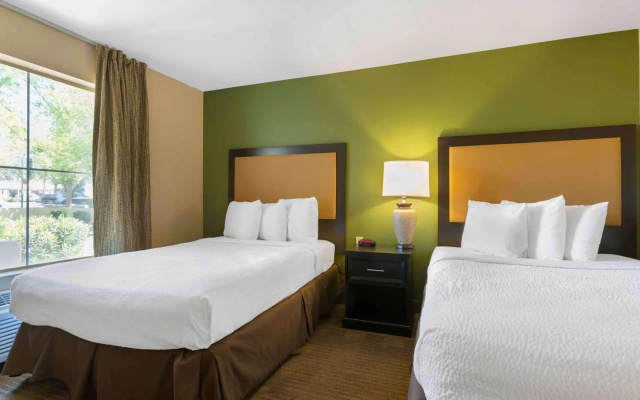 photo 3 of Extended Stay America Select Suites Phoenix Airport E Oak St