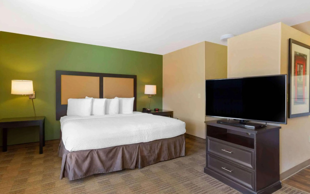photo 4 of Extended Stay America Select Suites Phoenix Airport E Oak St
