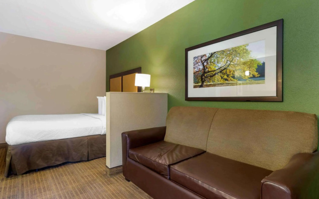 photo 5 of Extended Stay America Select Suites Phoenix Airport E Oak St