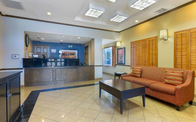 photo 2 of Extended Stay America Phoenix - Chandler - E. Chandler Blvd.