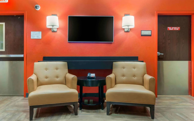 photo 2 of Studio 6 Suites Seattle Kent WA