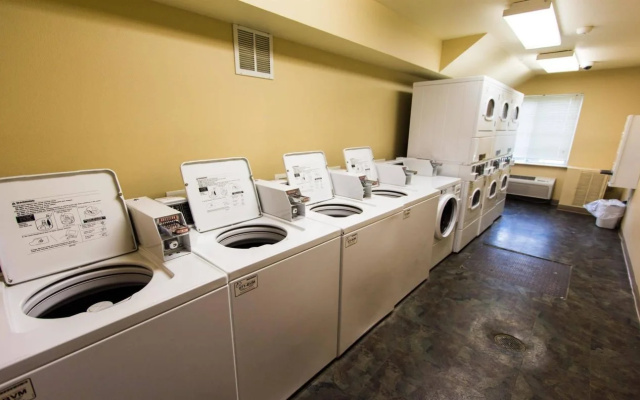 photo 5 of WoodSpring Suites Fayetteville I-49