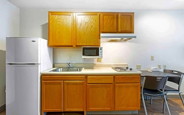 photo 2 of Extended Stay America Select Suites - Phoenix - North