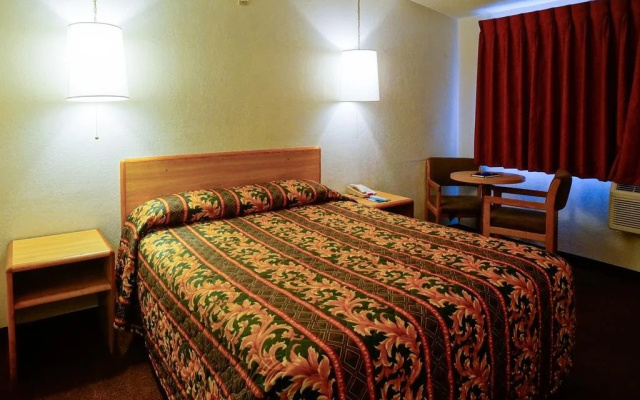 photo 3 of E-Z 8 Motel San Jose 1