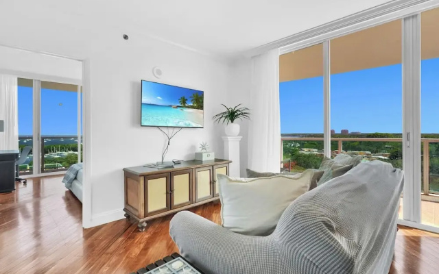 photo 5 of Fabulous 2-Bedroom in the Heart of Grove