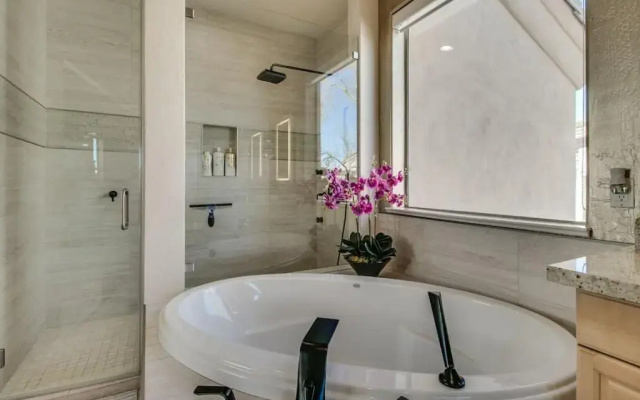 photo 4 of Fabulous 4-Bdrm WBreathtaking Views & Pool