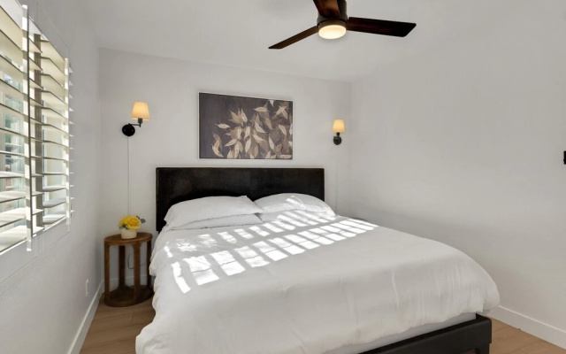 photo 4 of Fabulous Oasis On 59th 4 Bedroom Home by Redawning