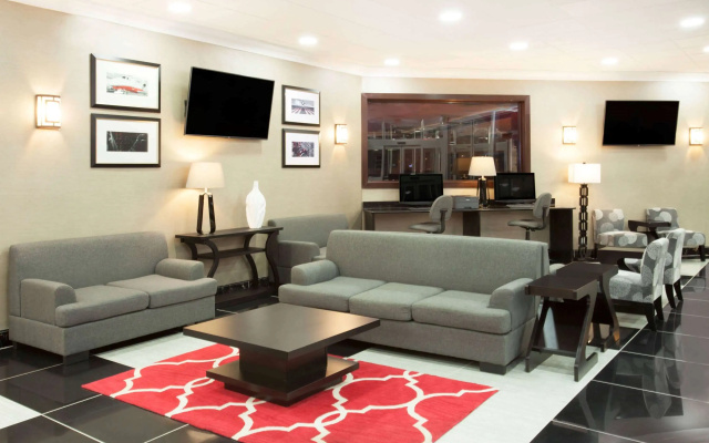 photo 2 of Ramada Plaza by Wyndham Chicago North Shore