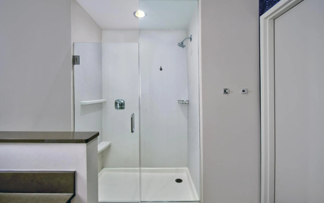 photo 5 of Fairfield by Marriott Inn & Suites Orlando at FLAMINGO CROSSINGS(r) Town Center