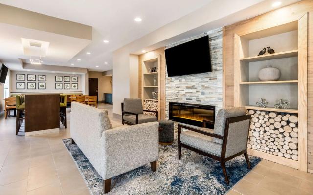 photo 2 of Country Inn & Suites by Radisson, LSU/Medical Corridor