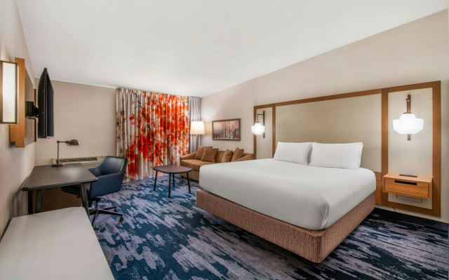 photo 3 of Fairfield Inn & Suites by Marriott San Jose Airport