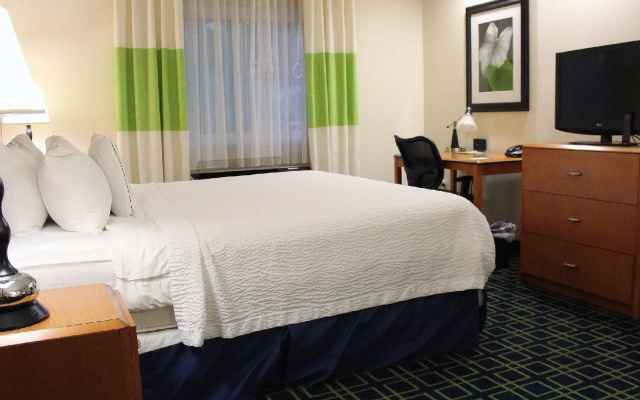 photo 5 of Fairfield Inn & Suites by Marriott San Francisco San Carlos