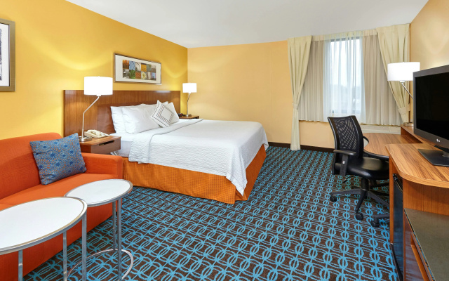 photo 5 of Fairfield Inn & Suites by Marriott Lombard