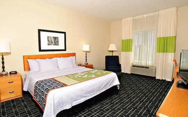 photo 2 of Comfort Inn & Suites South Akron