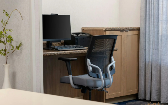 photo 4 of Fairfield Inn & Suites by Marriott Cincinnati Eastgate